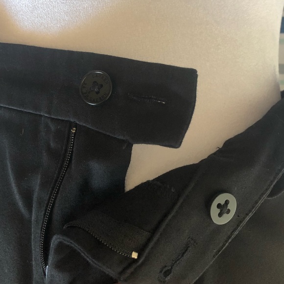 LAUREN RALPH LAUREN 6 1/2” IN SEAM ZIP UP BUTTON FRONT BLACK SHORT SIZE … - Picture 2 of 8